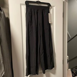 Lululemon Wanderer Culotte pant size 4